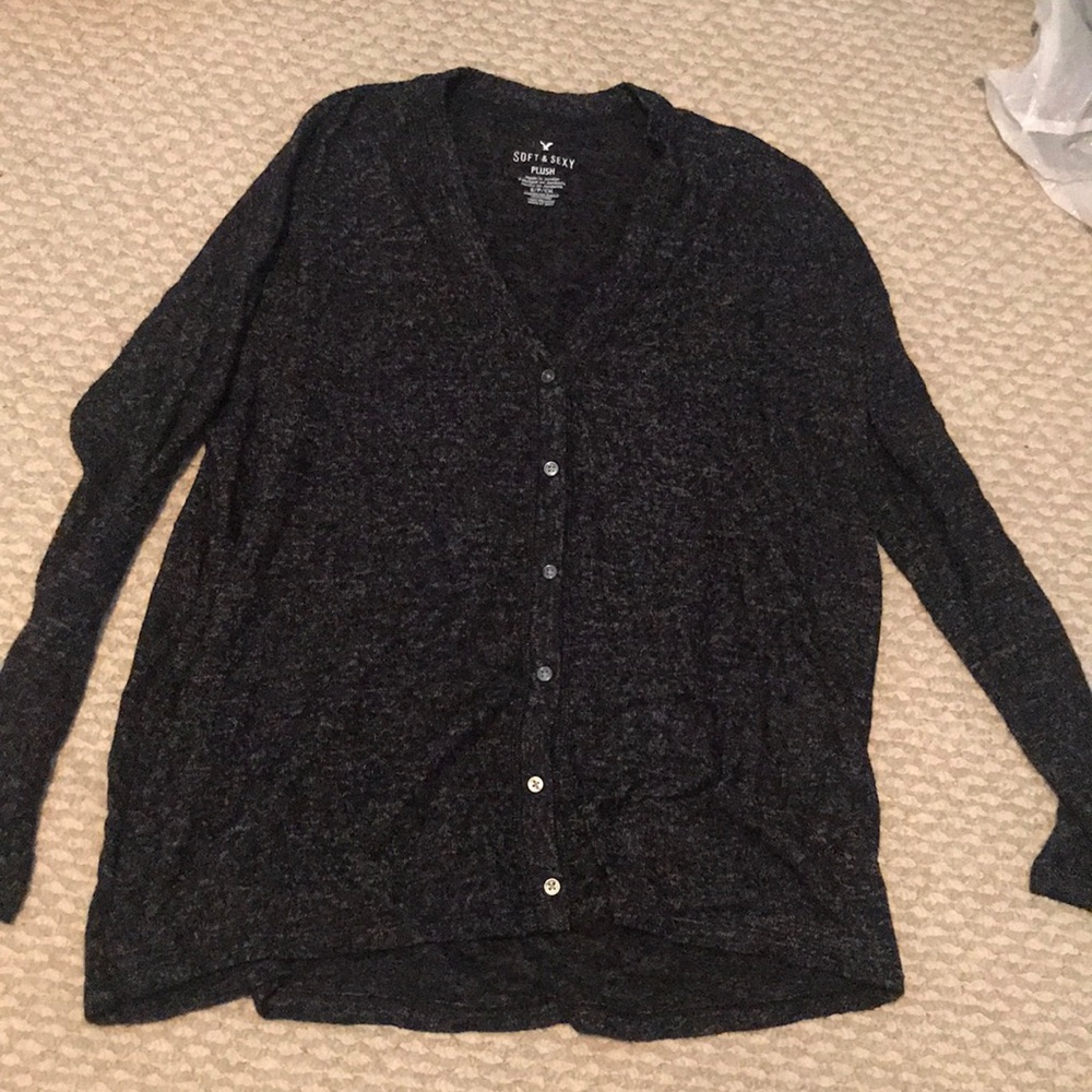Women’s sweater or cardigan
